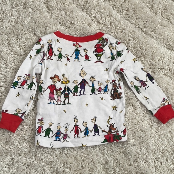 Potterybarn Kids & Adult Women’s Grinch Pj Set - Picture 4 of 11
